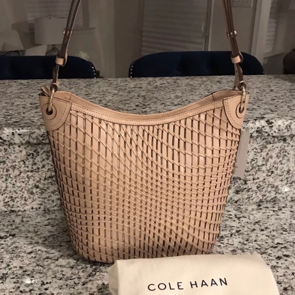 🎉HP✨SOLD✨Cole Haan NWT Genevieve Woven LeatherBag - Picture 3 of 8